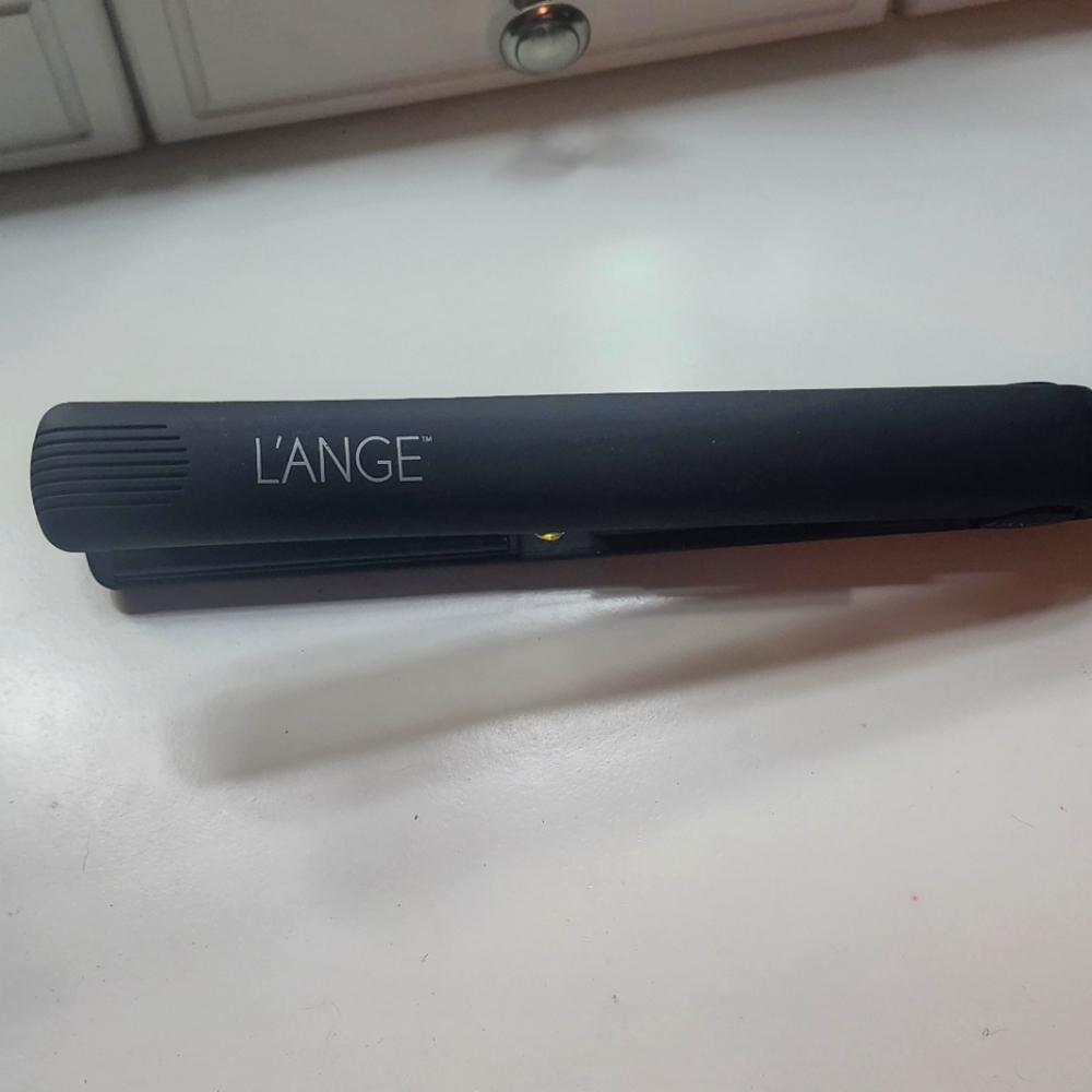 L'ANGE Aplatir Ceramic Flat Iron Hair Straightener Adjustable Temp . Black